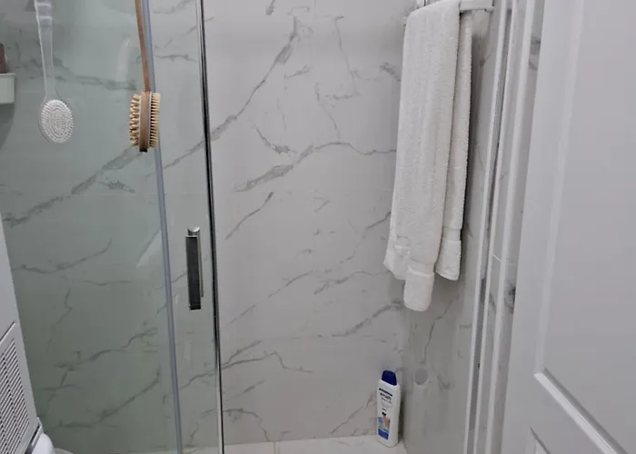 Apartman Promenada, 3 Camere, Langa Cazino, Faleza, Acvariu, Port Tomis, Plaja, Piata Ovidiu