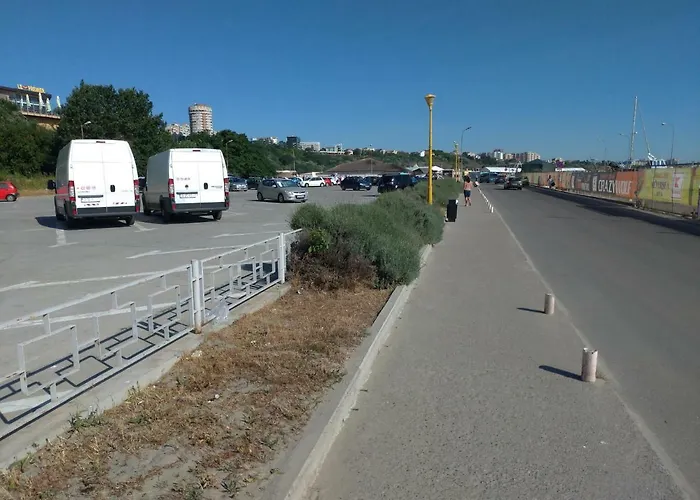 Apartman Promenada, 3 Camere, Langa Cazino, Faleza, Acvariu, Port Tomis, Plaja, Piata Ovidiu