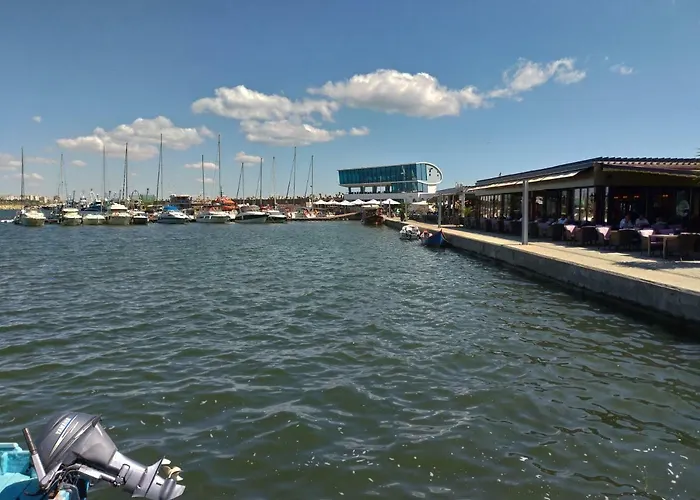 Promenada, 3 Camere, Langa Cazino, Faleza, Acvariu, Port Tomis, Plaja, Piata Ovidiu * Konstanca